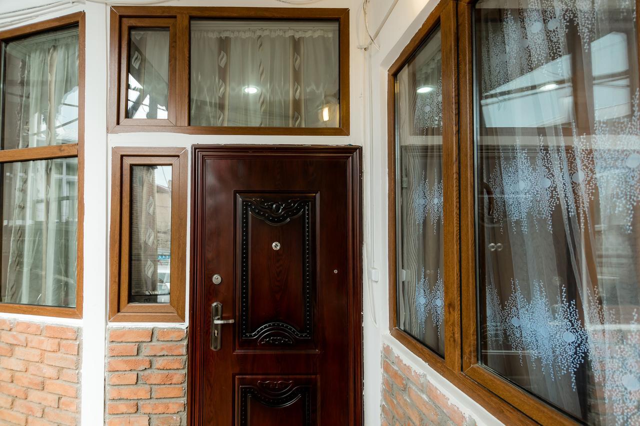Gabi'S House Lägenhet Tbilisi Exteriör bild